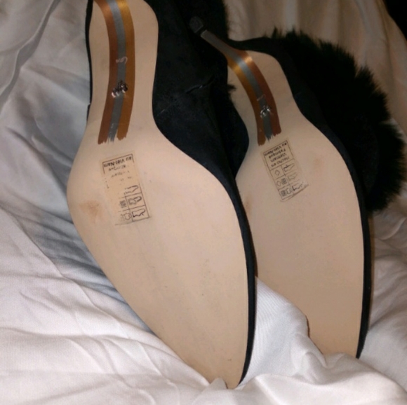 Boots - Picture 5 of 6